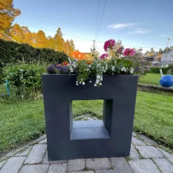 Fiberarmerad kruka i exklusiv design | Granit/svart