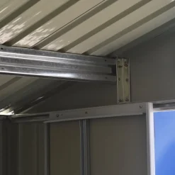 Förråd och redskapsbod 5,3m² | Skjutdörr | Med bas | Vit