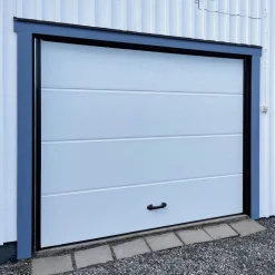 Garageport Takskjutport med fjärrstyrning | 2,4m bred