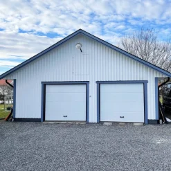 Garageport Takskjutport med fjärrstyrning | 2,4m bred