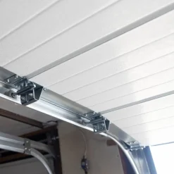 Garageport Takskjutport med fjärrstyrning | 2,4m bred