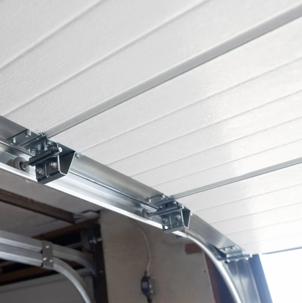 Garageport Takskjutport med fjärrstyrning | 2,4m bred