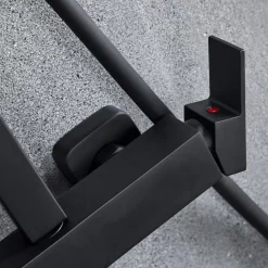 Komplett takduschset med handdusch i kantig design | Svart