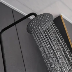Komplett takduschset med handdusch i rundad design | Svart