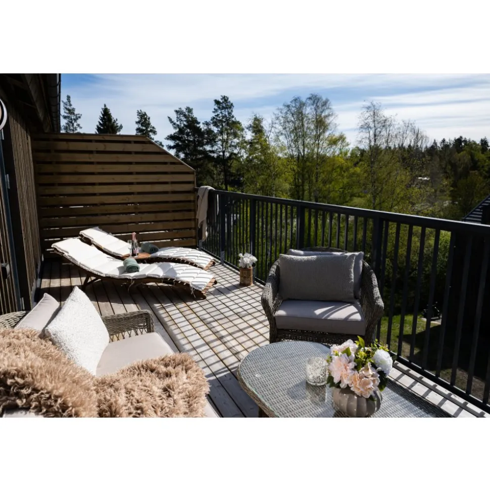 Loungegrupp i naturfärgad konstrotting | 4-delad med soffa, fåtöljer & bord | Ängsö