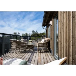 Loungegrupp i naturfärgad konstrotting | 4-delad med soffa, fåtöljer & bord | Ängsö