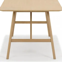 Matbord 140cm | Ek | Malmby