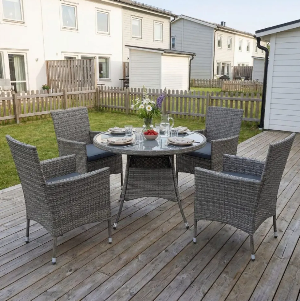 Matgrupp med 4 platser | Bord Ø100 cm & 4 stolar med dynor | Tylösand Grå