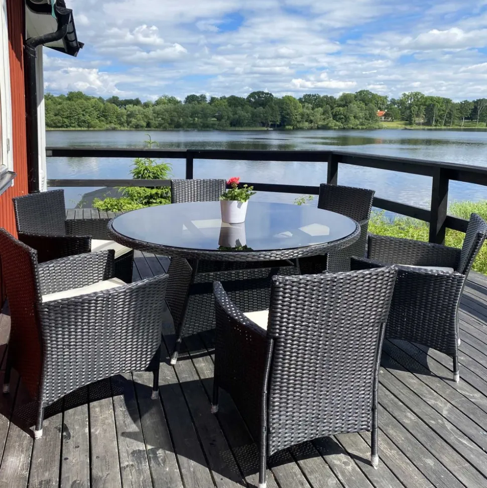 Matgrupp 6 platser | Runt bord Ø135 cm & stolar med dynor | Tylösand Svart