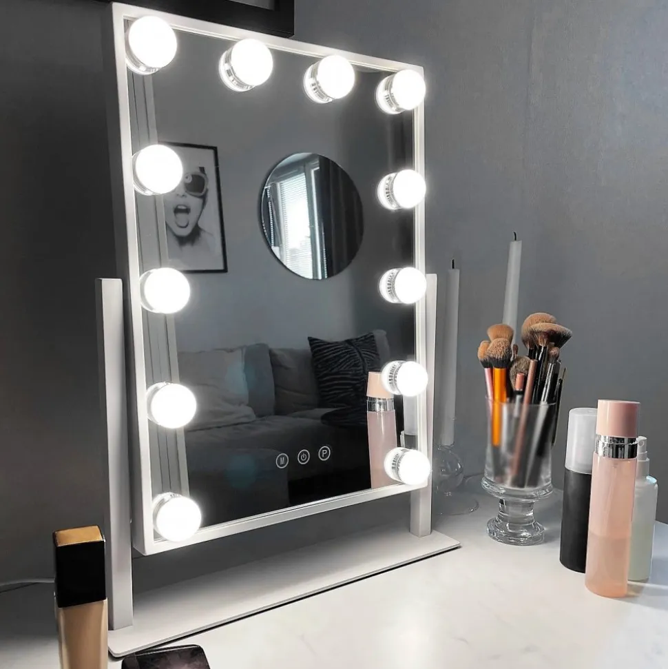Sminkspegel på fot med LED-belysning | Pamela