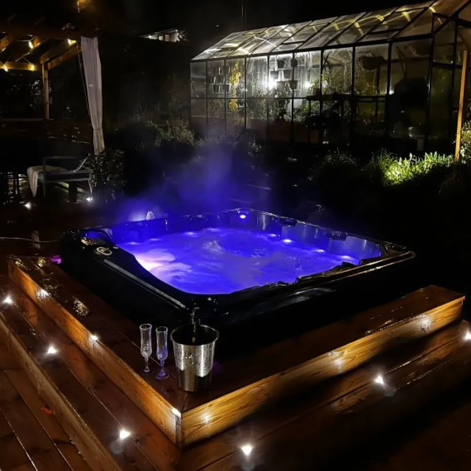 Spabad Poseidon Blackline 56 personer | Lucite® akryl, Gecko® cirkulationspump & Balboa® system | 2026