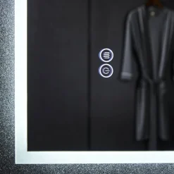 Spegel med LED-belysning och anti-fog-funktion