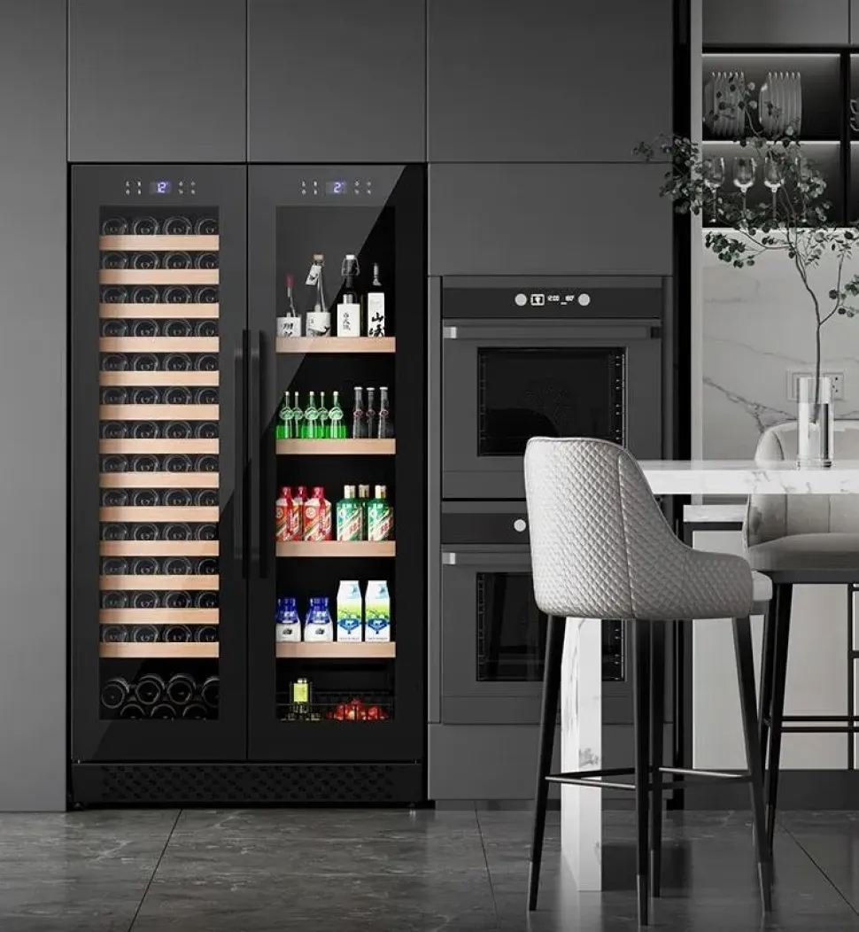 Stor inbyggbar vinkyl | 60 flaskor och 218 burkar | Exklusiv design med dubbla temperaturzoner | 365 L