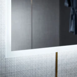 Stor spegel med LED-belysning och anti-fog-funktion