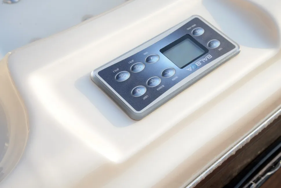 Swimspa Infinity | Simspa med massage & simjets | Balboa® styrsystem & Aristech® akryl