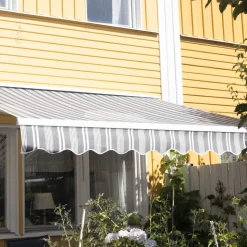 Terrassmarkis 3x2,5m | Elektrisk motor & fjärrkontroll | Metalcraft