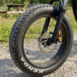 Trehjulig elcykel | Fatbike-däck | 6 växlar Shimano | 250W  13Ah | Svart