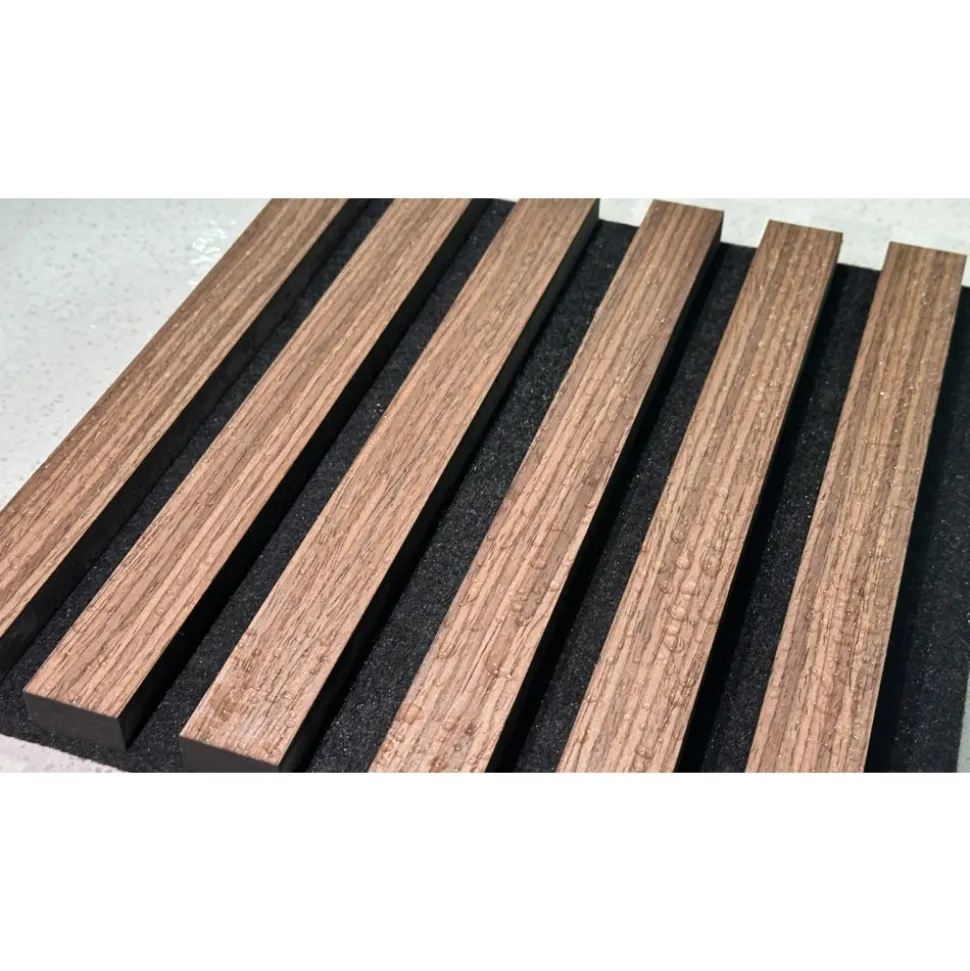 Trälamell akustikpaneler | 2400x600x21mm | Valnöt