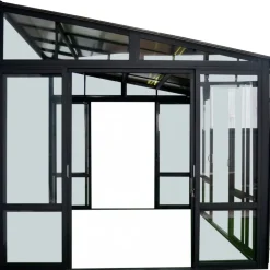 Uterum 10,7m² | Säkerhetsglas och kanalplast | Aluminiumstomme | Svart